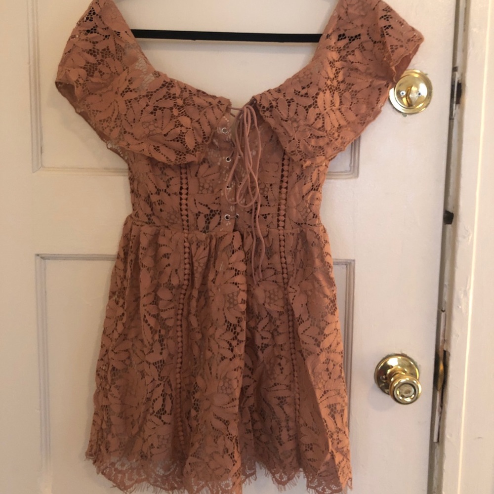 Off the shoulder Lace Tobi Dress